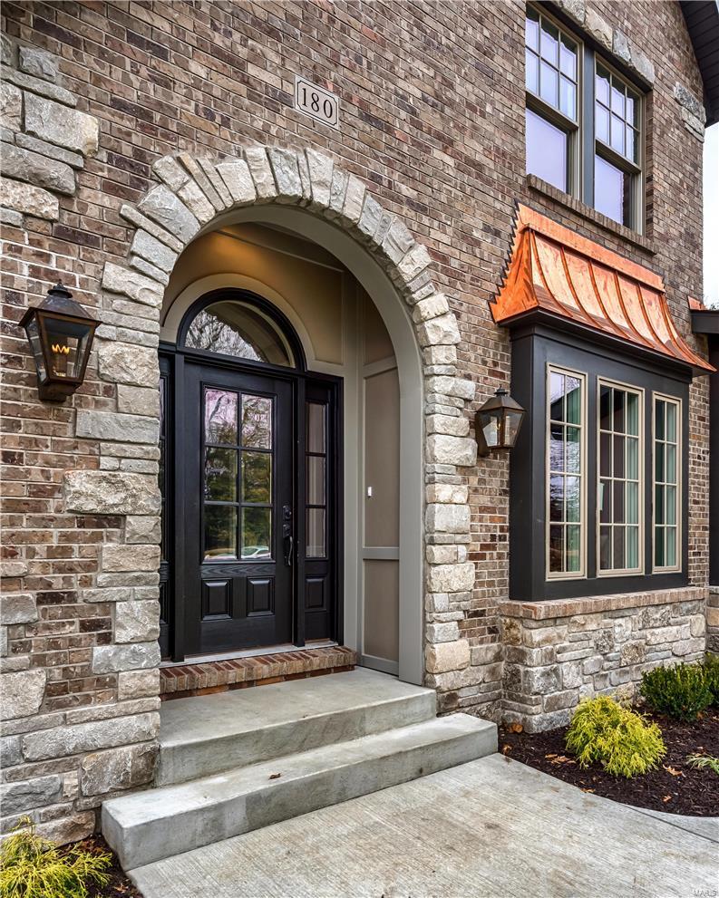 Stoneleigh Towers - Residential