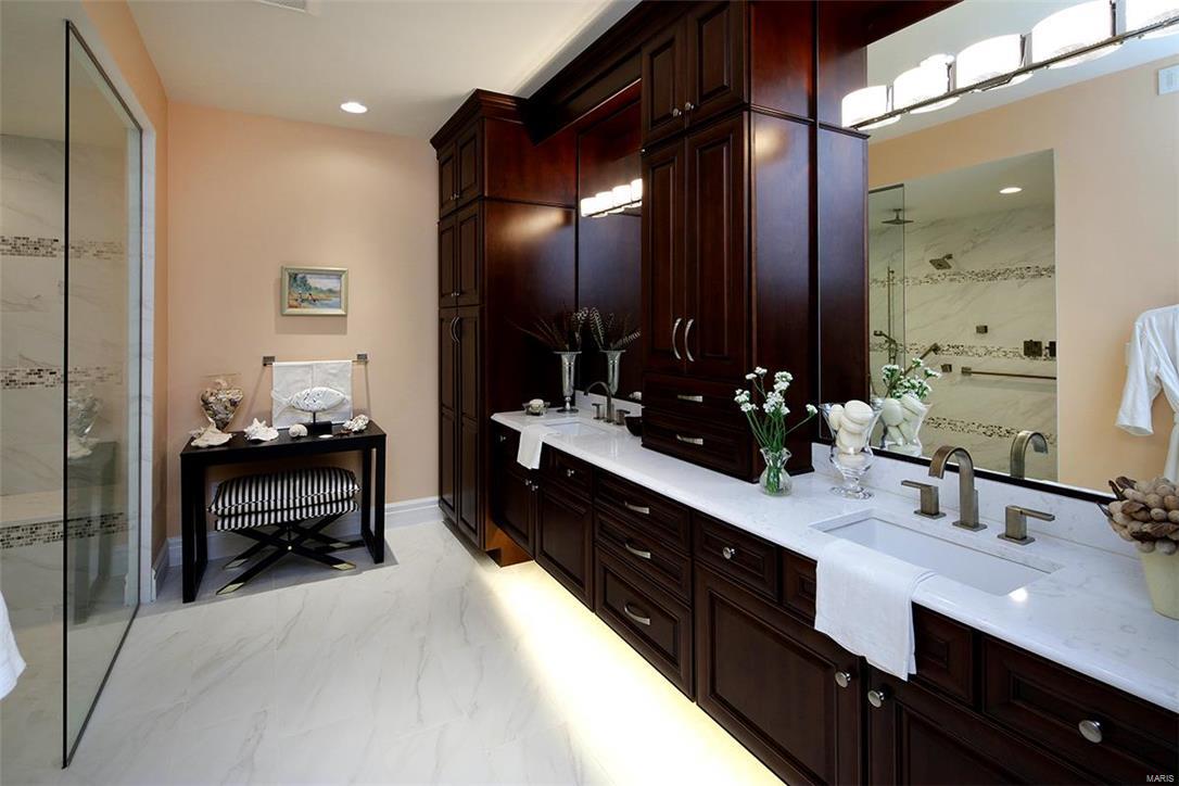 The Villas at Meadowbrook - Residential