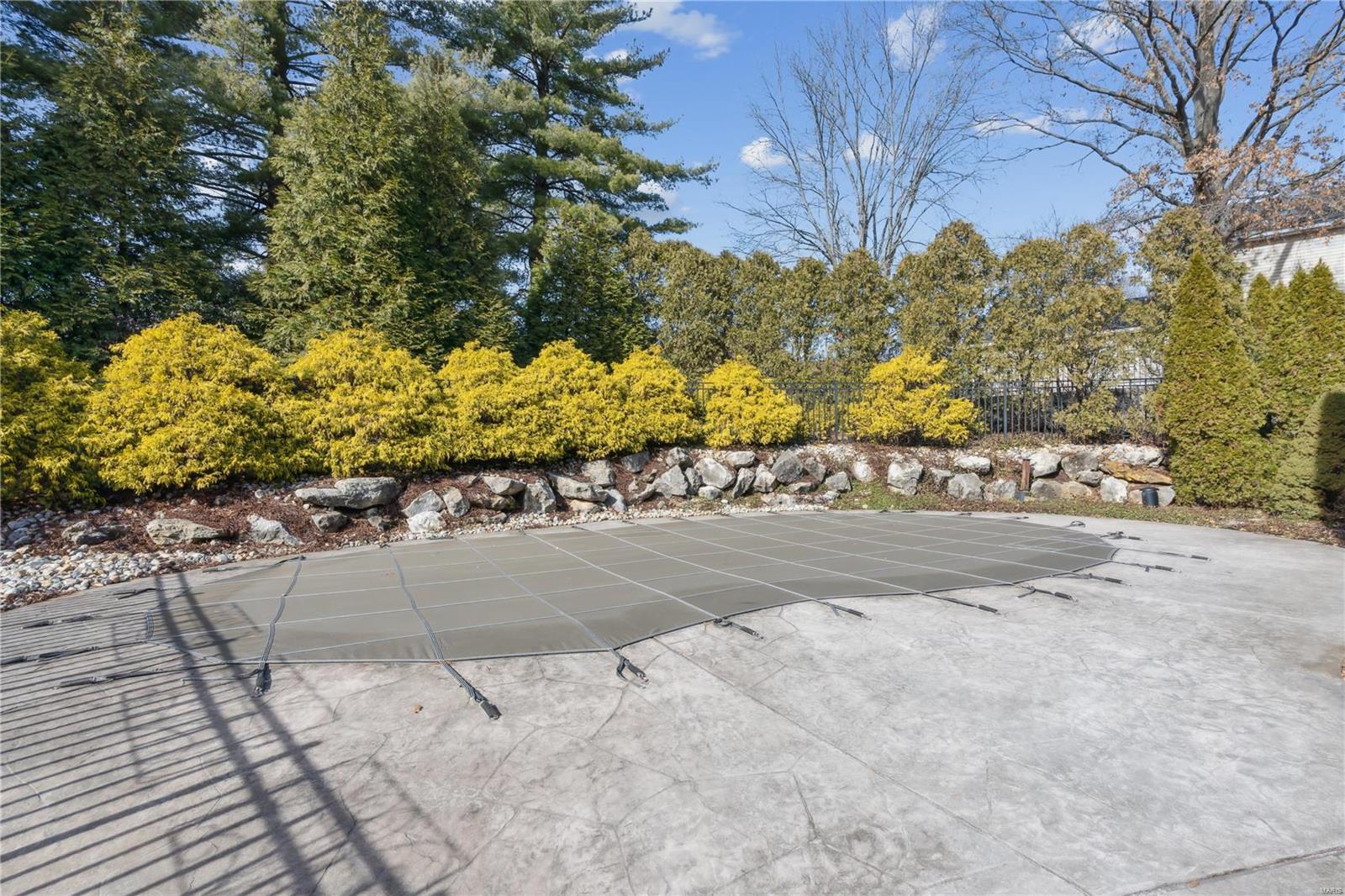 Pinecrest Manor Amd - Residential