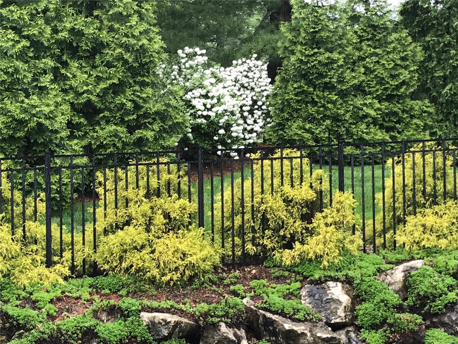 Pinecrest Manor Amd - Residential