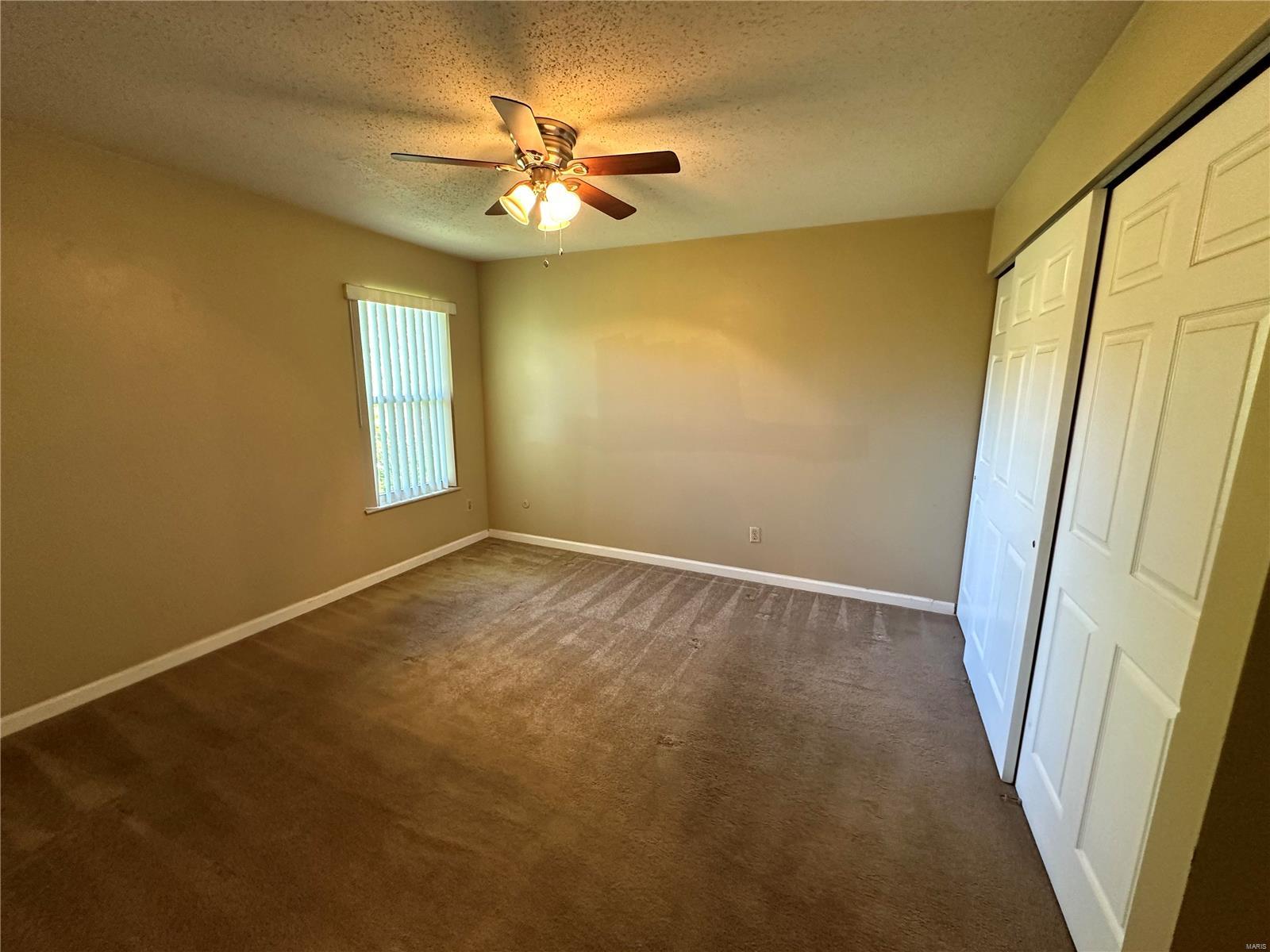 Florissant, Missouri 63033, United States, 3 Bedrooms Bedrooms, ,3 BathroomsBathrooms,Residential,Pending,40064