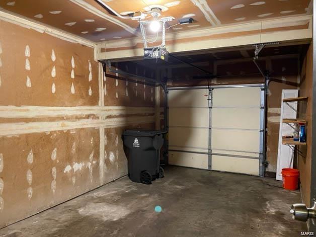 Florissant, Missouri 63033, United States, 3 Bedrooms Bedrooms, ,3 BathroomsBathrooms,Residential,Pending,40064