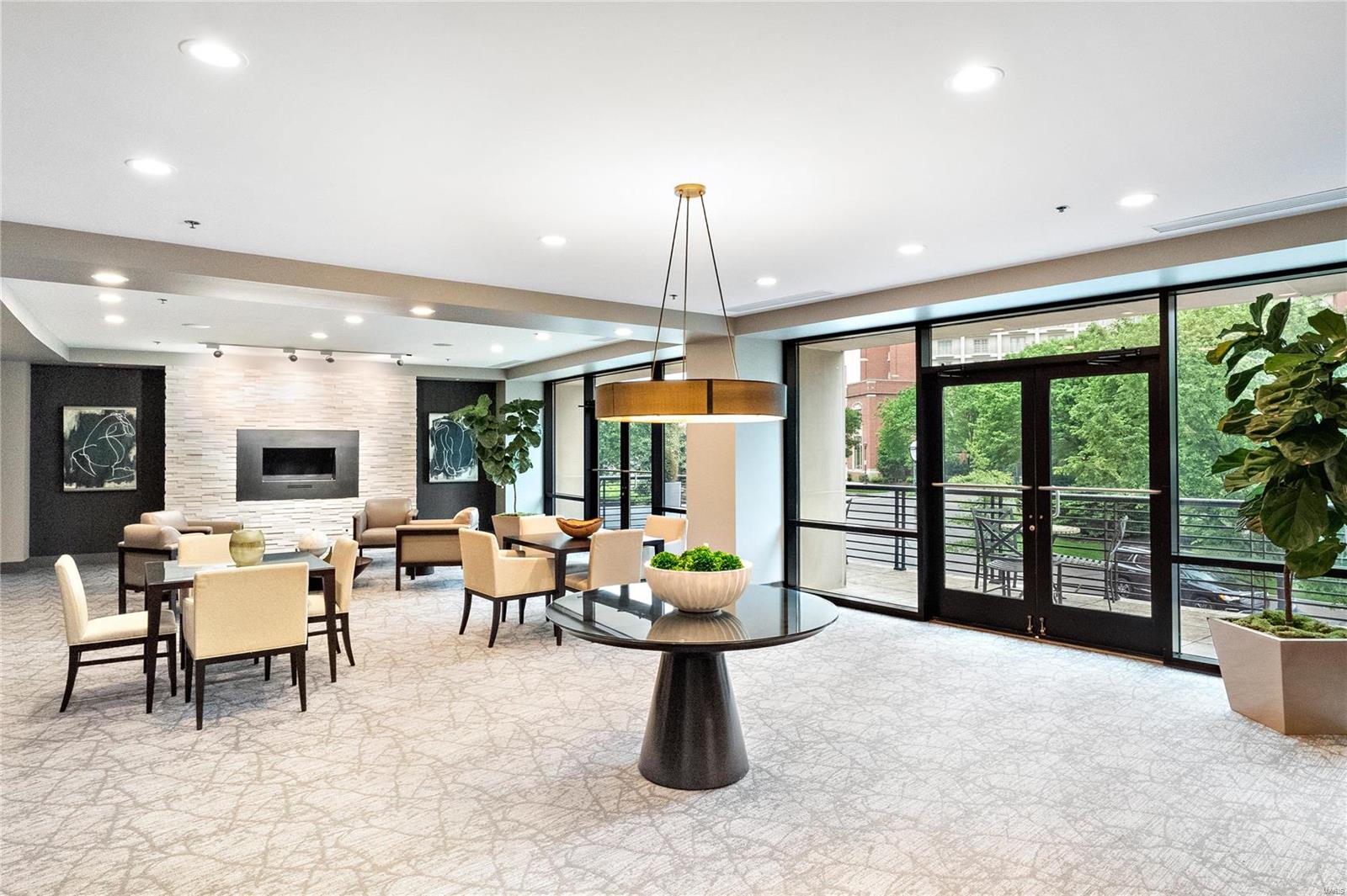 Crescent Condo - Residential