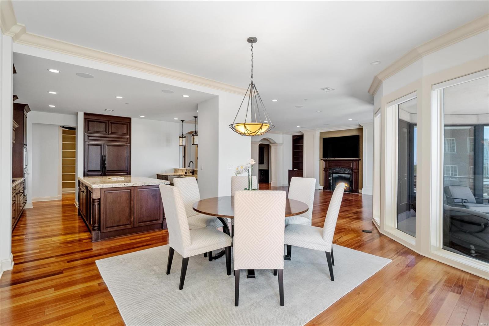 Crescent Condo - Residential