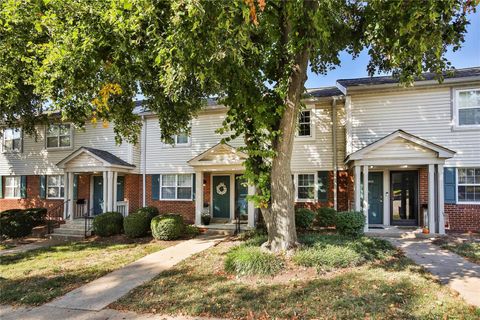 1405 Peacock Lane St Louis MO 63144