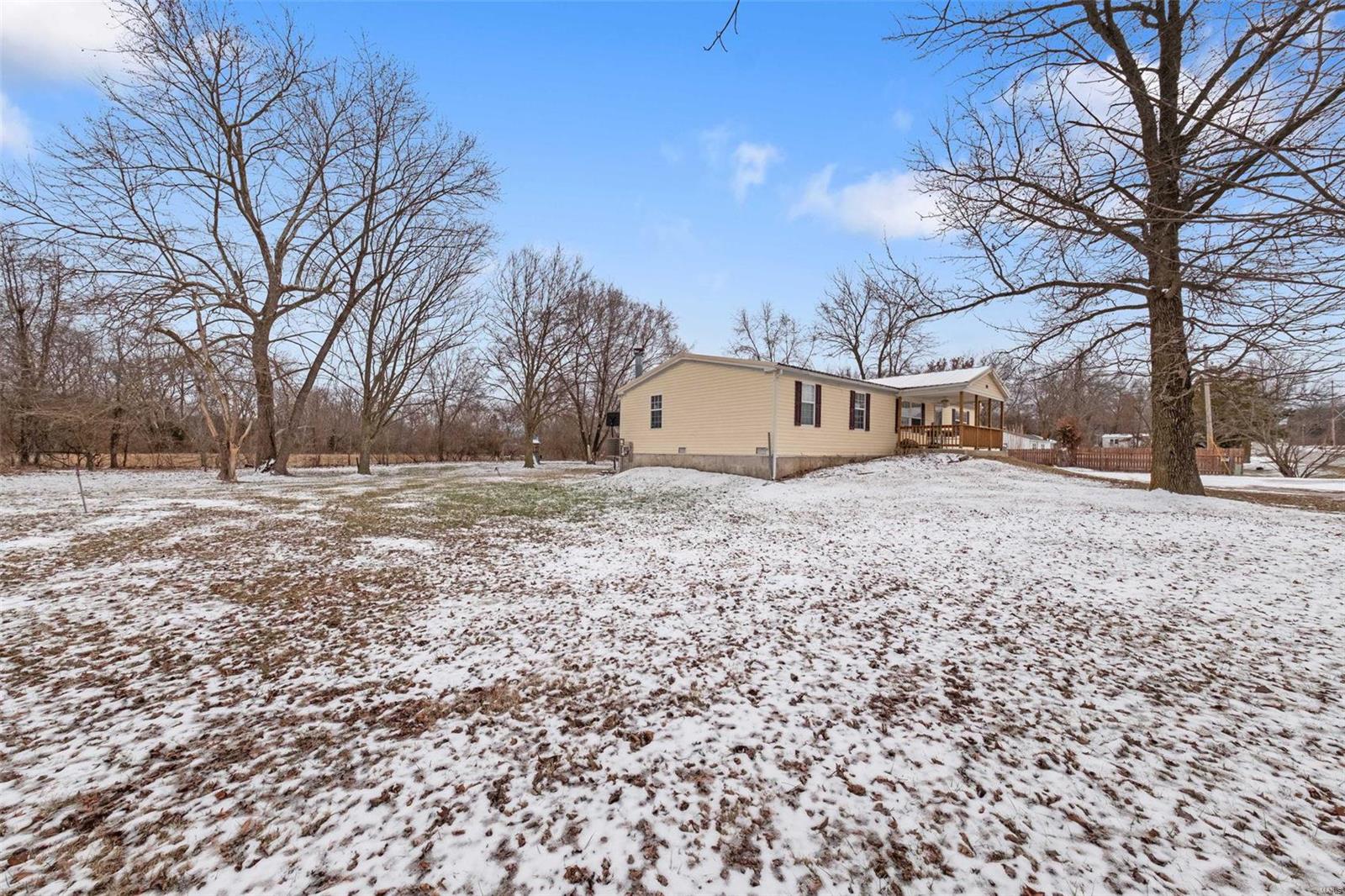 Winfield, Missouri 63389, United States, 3 Bedrooms Bedrooms, ,2 BathroomsBathrooms,Residential,Pending,1393