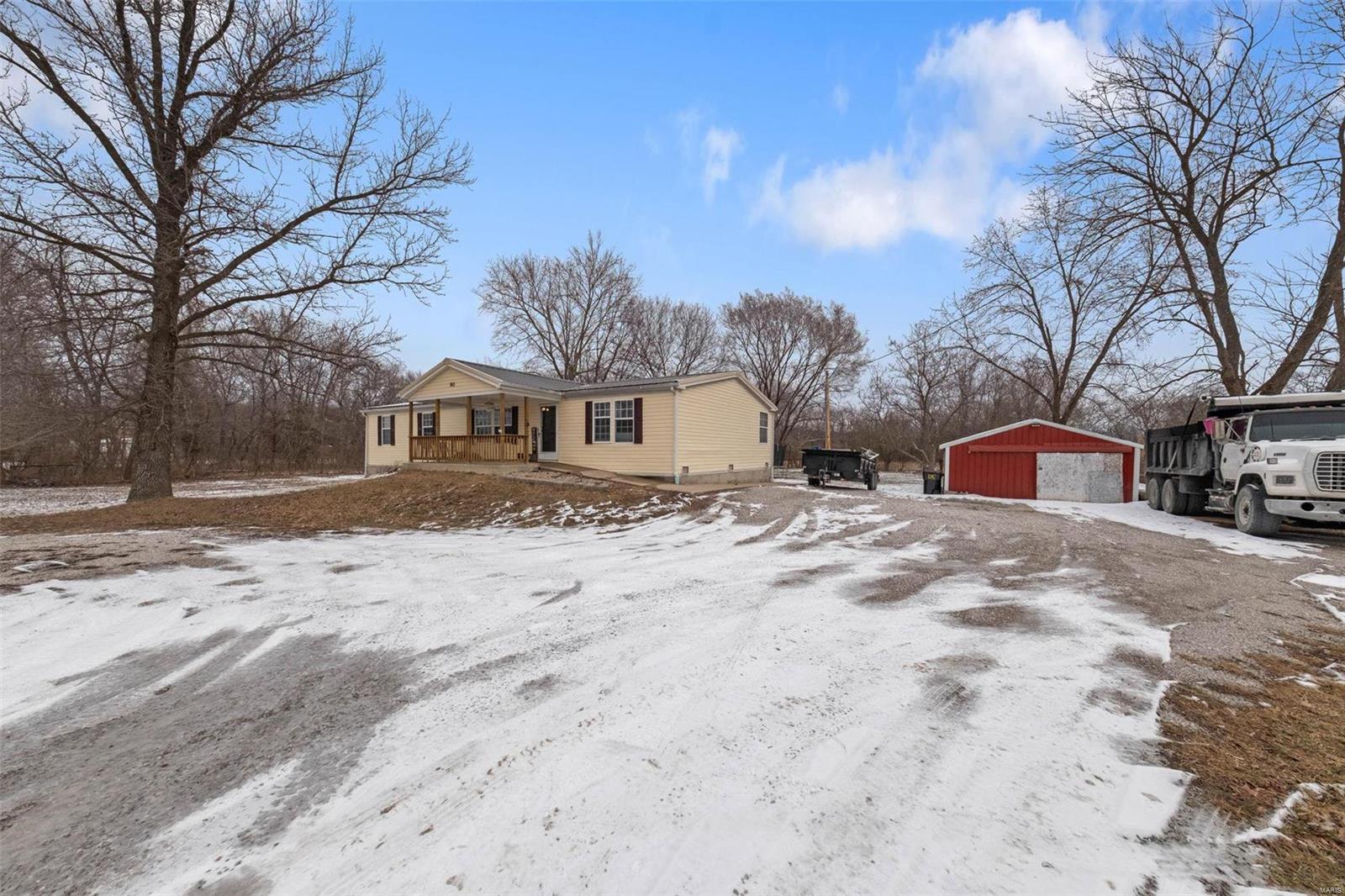 Winfield, Missouri 63389, United States, 3 Bedrooms Bedrooms, ,2 BathroomsBathrooms,Residential,Pending,1393