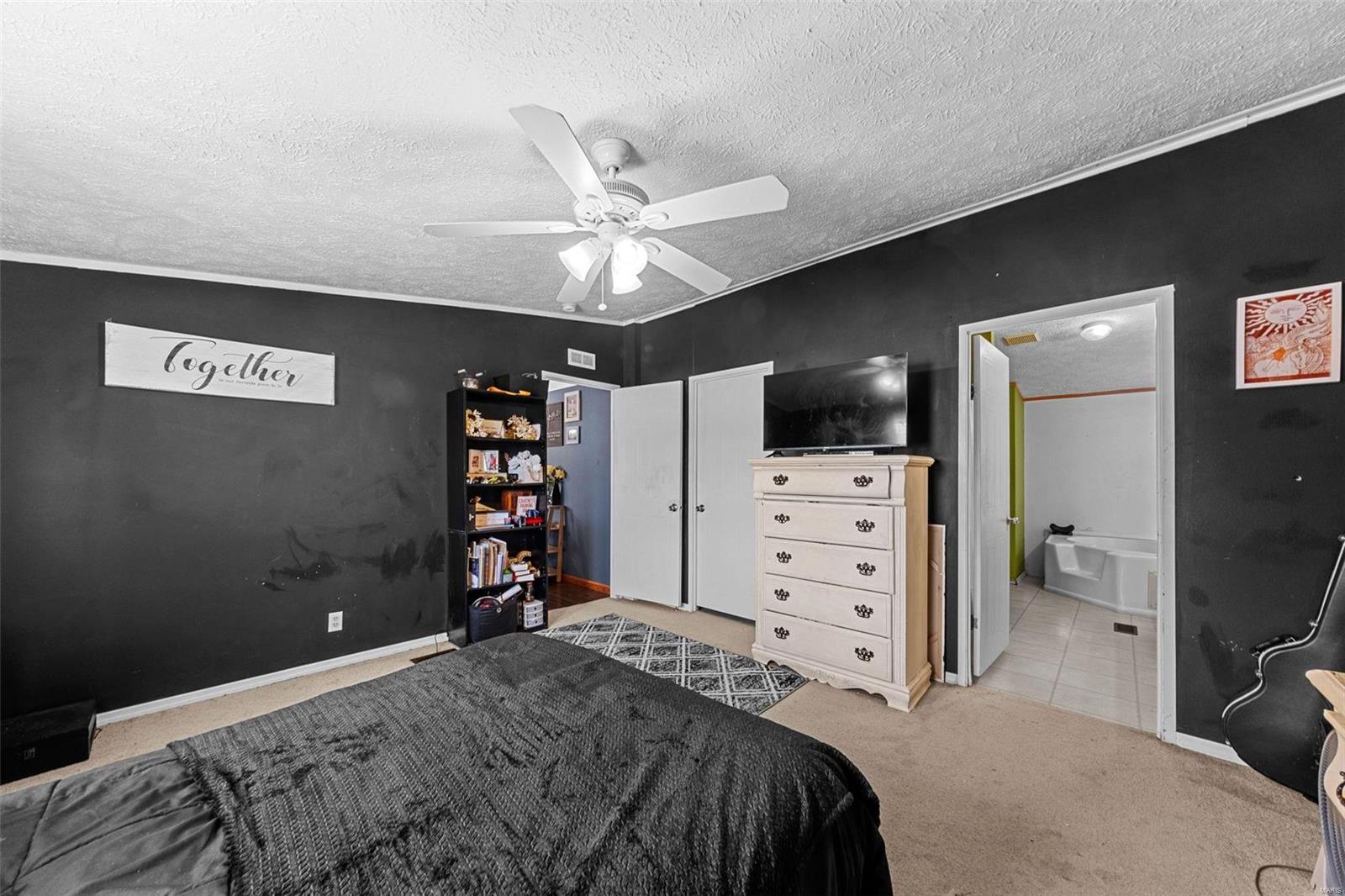 Winfield, Missouri 63389, United States, 3 Bedrooms Bedrooms, ,2 BathroomsBathrooms,Residential,Pending,1393