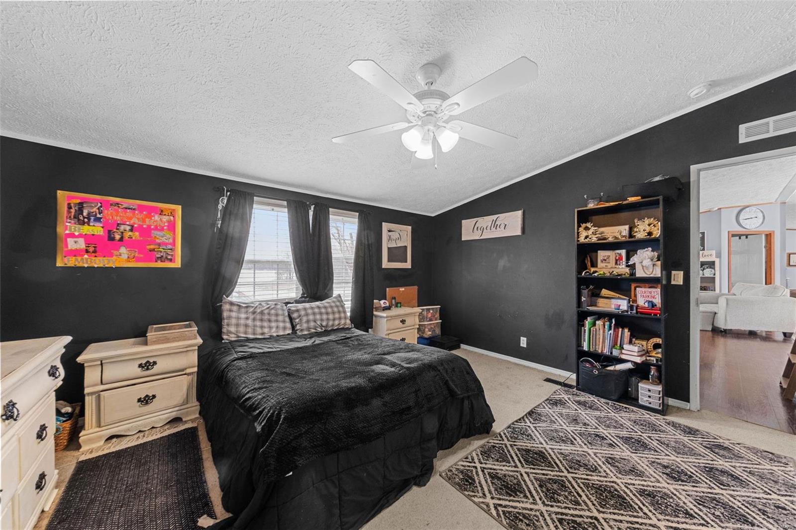 Winfield, Missouri 63389, United States, 3 Bedrooms Bedrooms, ,2 BathroomsBathrooms,Residential,Pending,1393