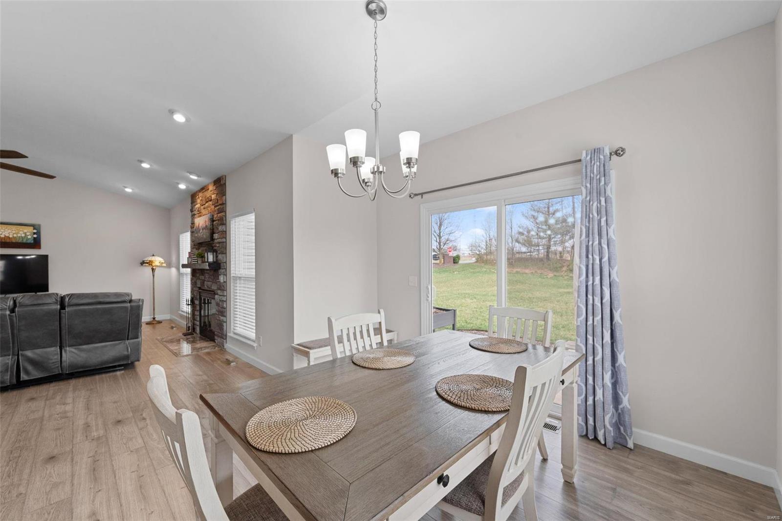 Westhampton Woods 01 - Residential