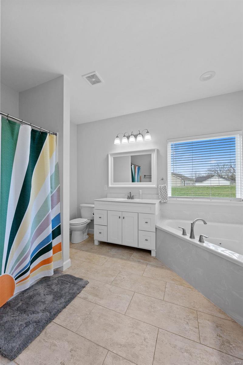 Westhampton Woods 01 - Residential