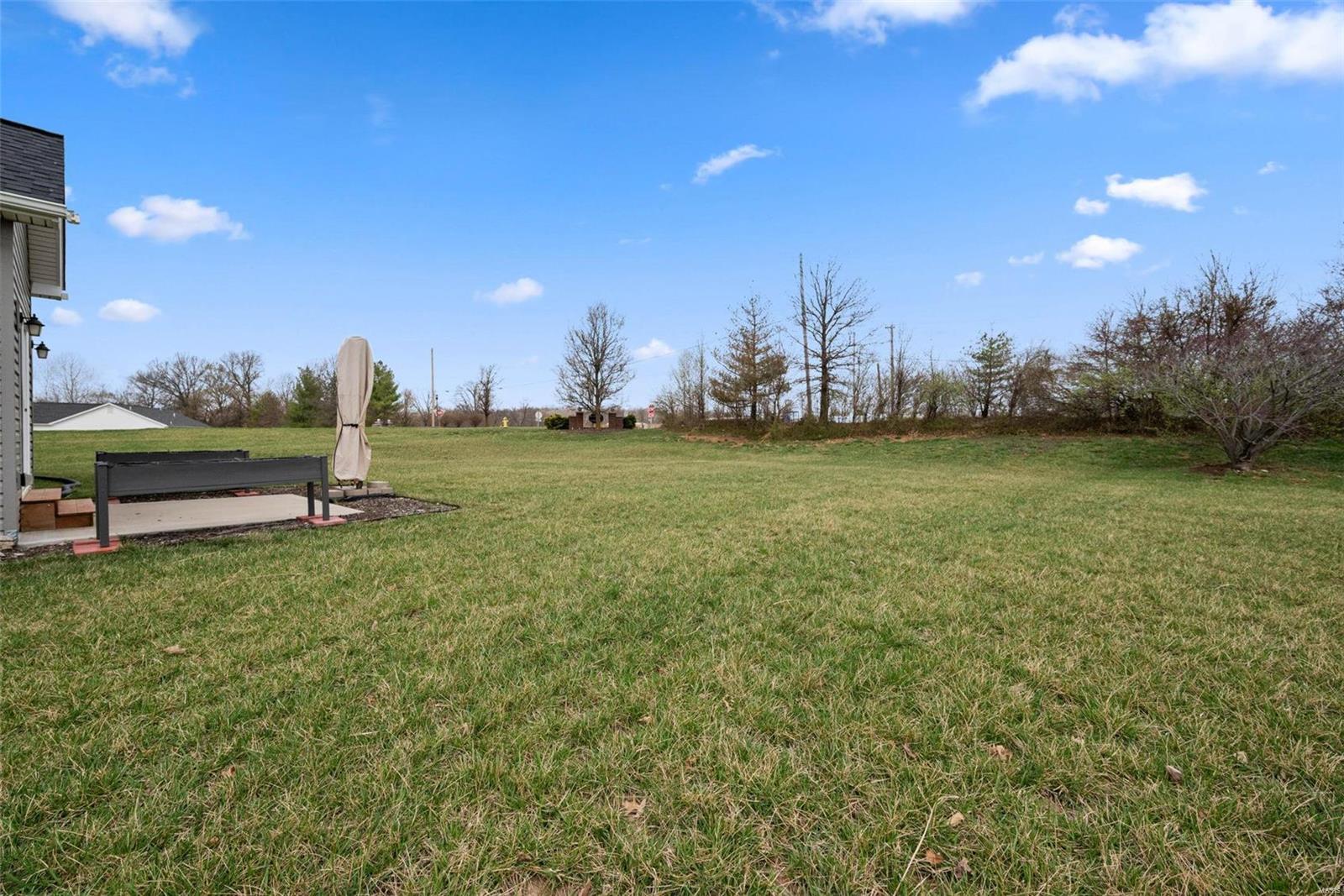 Westhampton Woods 01 - Residential