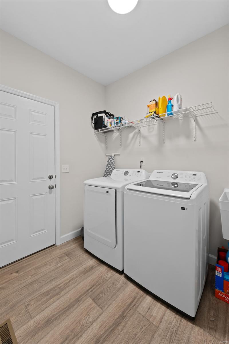 Westhampton Woods 01 - Residential