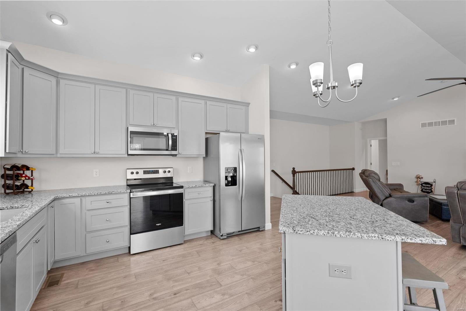 Westhampton Woods 01 - Residential