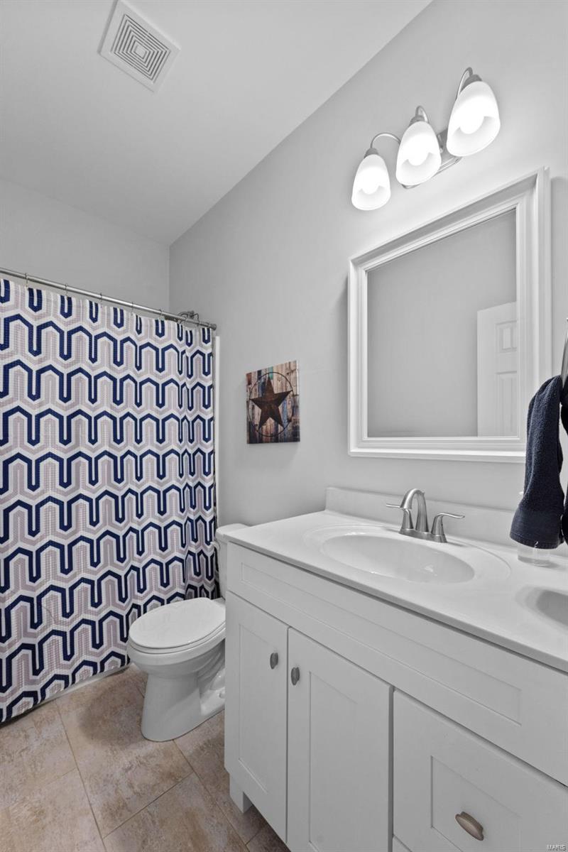 Westhampton Woods 01 - Residential