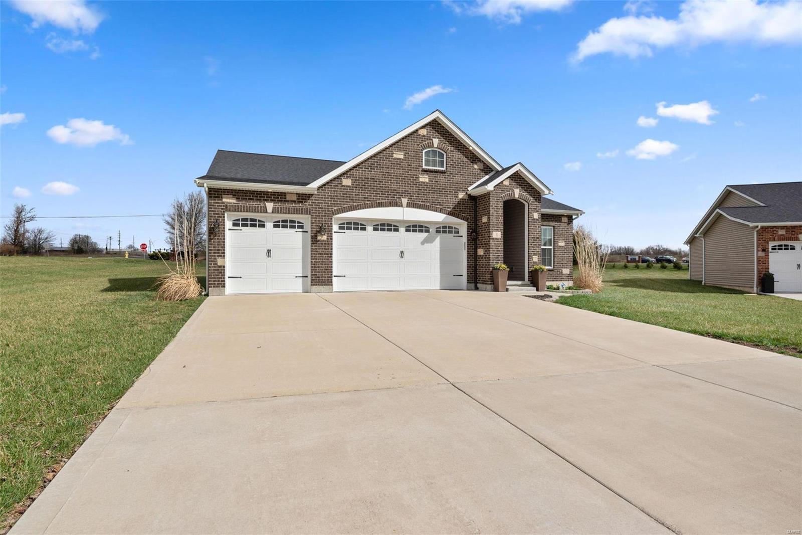 Westhampton Woods 01 - Residential