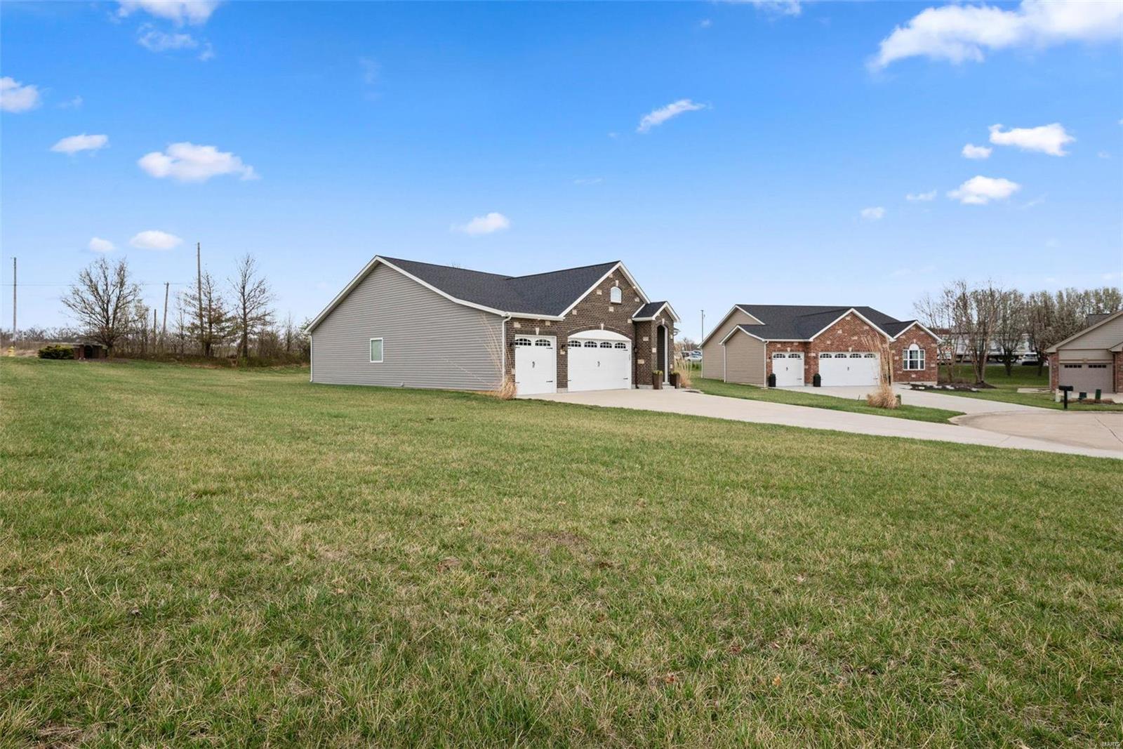 Westhampton Woods 01 - Residential