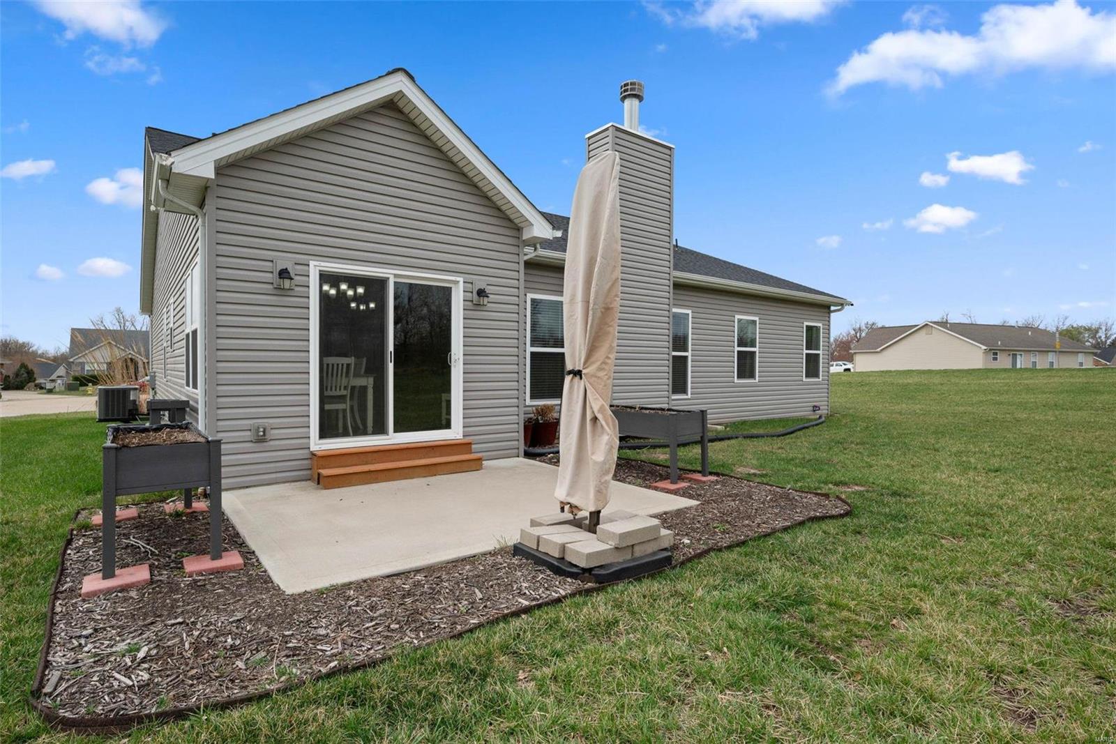 Westhampton Woods 01 - Residential