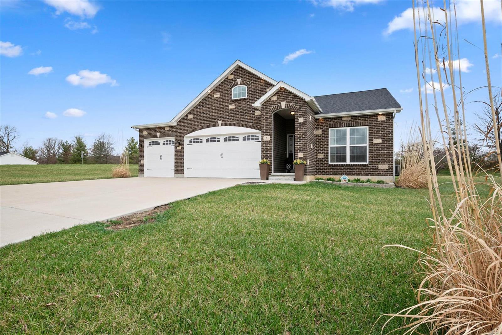 Westhampton Woods 01 - Residential