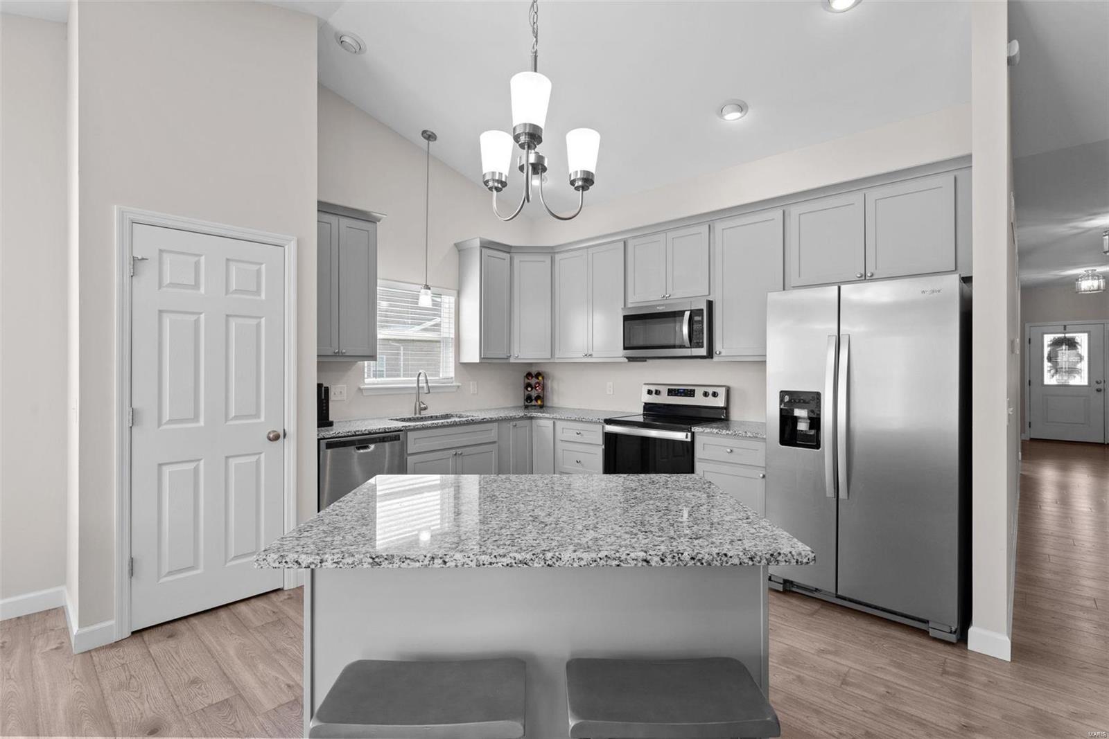 Westhampton Woods 01 - Residential