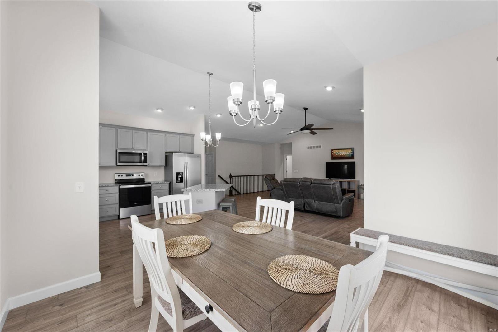 Westhampton Woods 01 - Residential