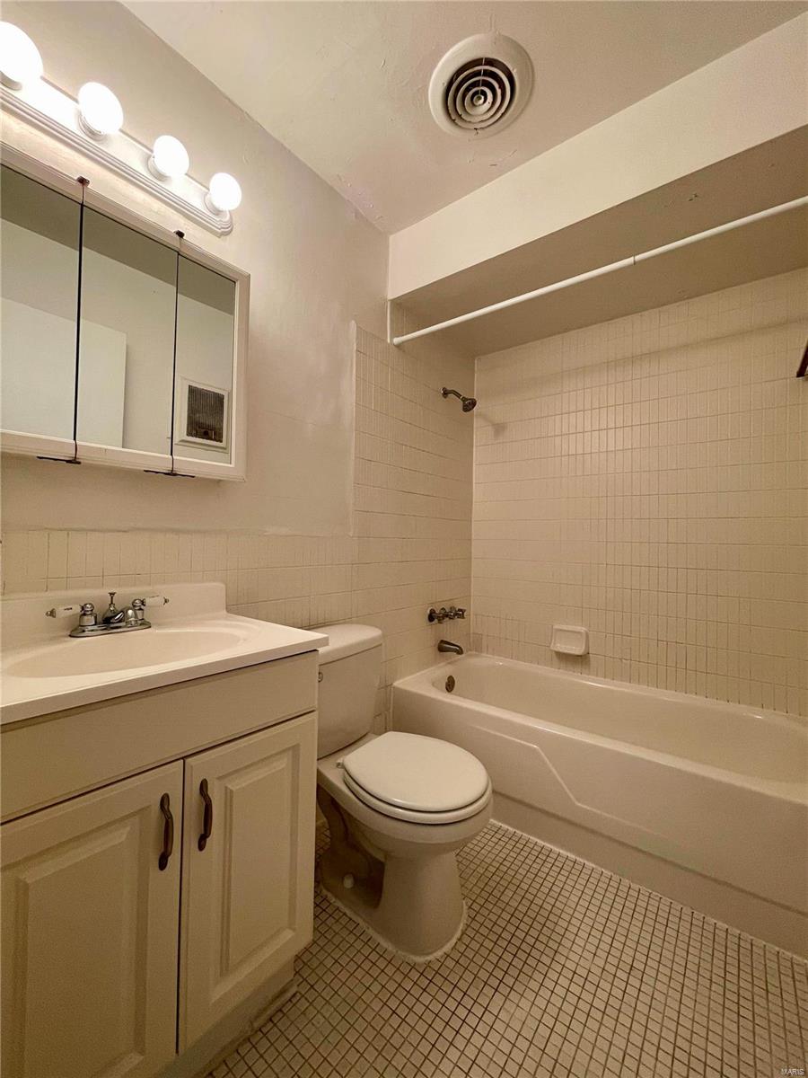 Lindell Add 02 - Residential Income