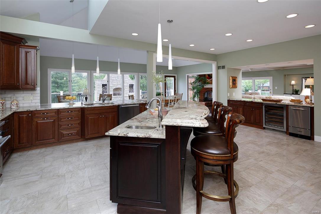 Frontenac Place - Residential