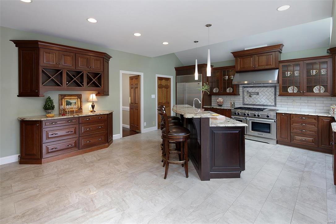 Frontenac Place - Residential