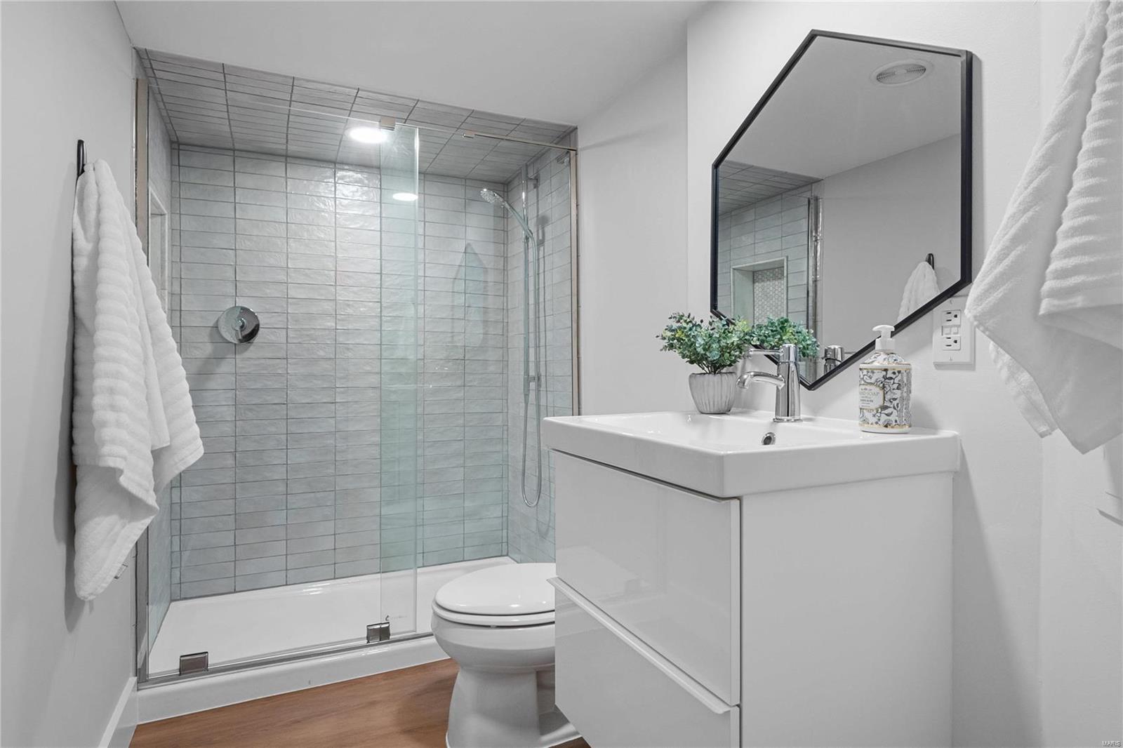 Windmoor Place South - Residential