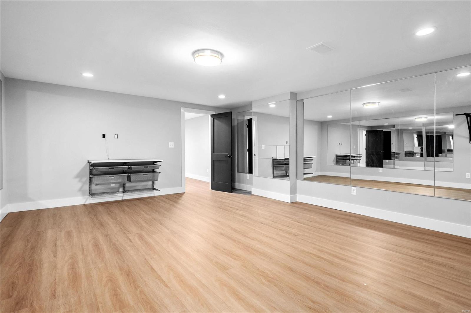 Windmoor Place South - Residential