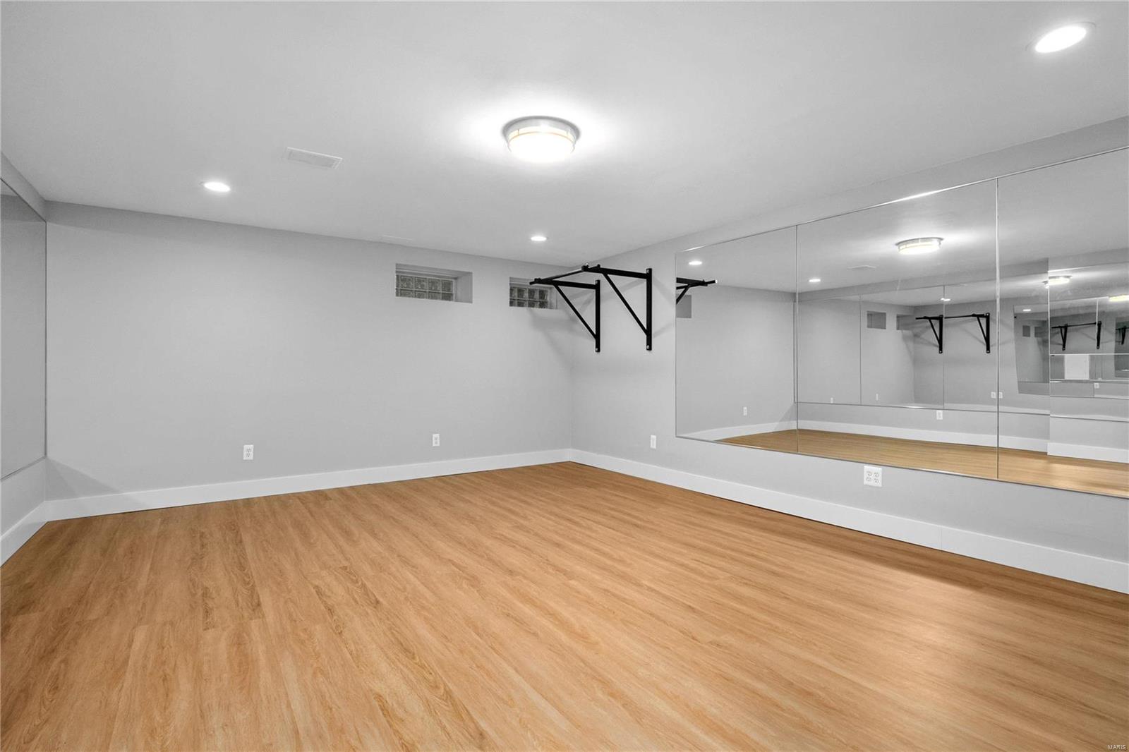 Windmoor Place South - Residential