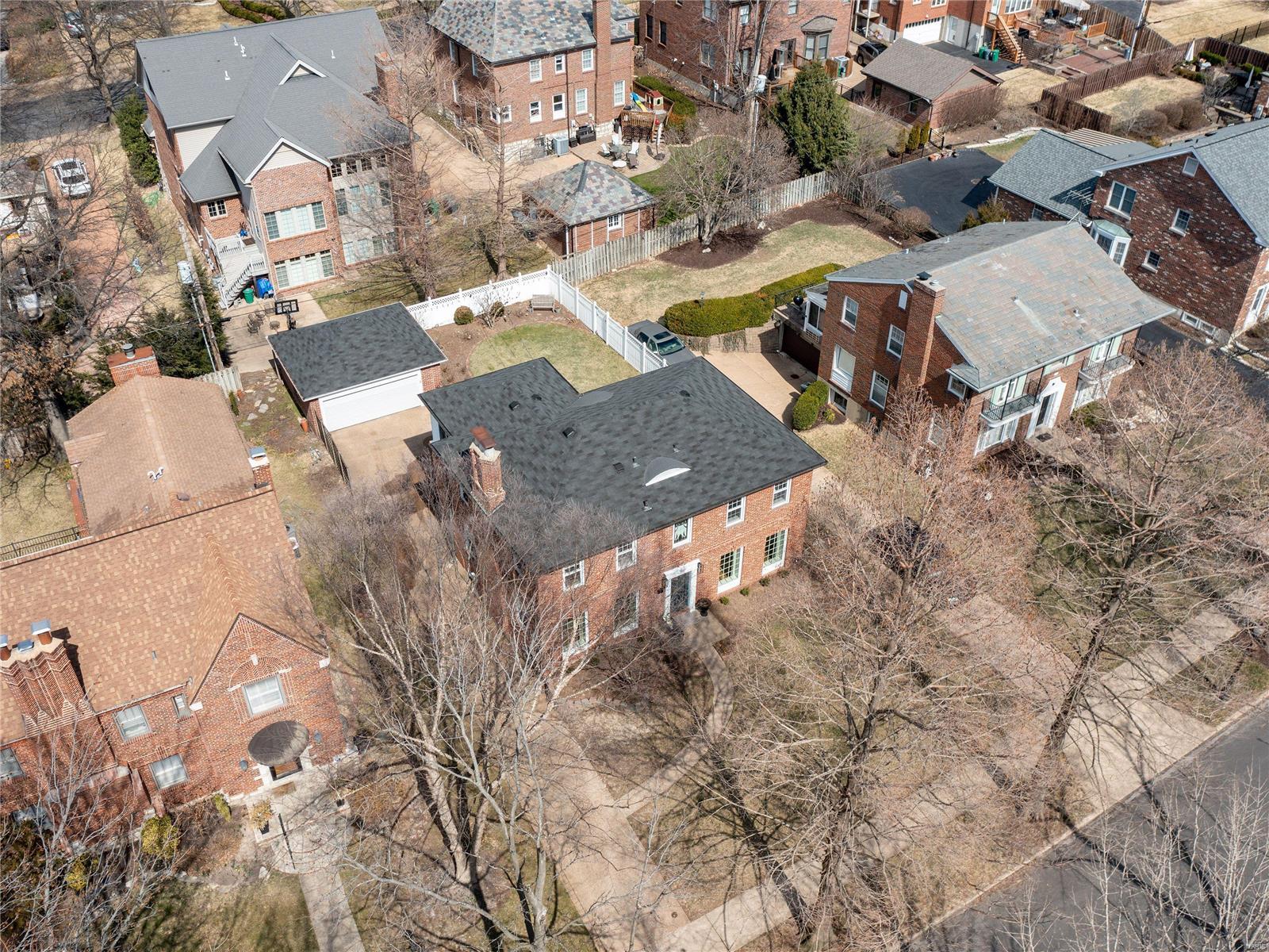 Davis Place - Residential