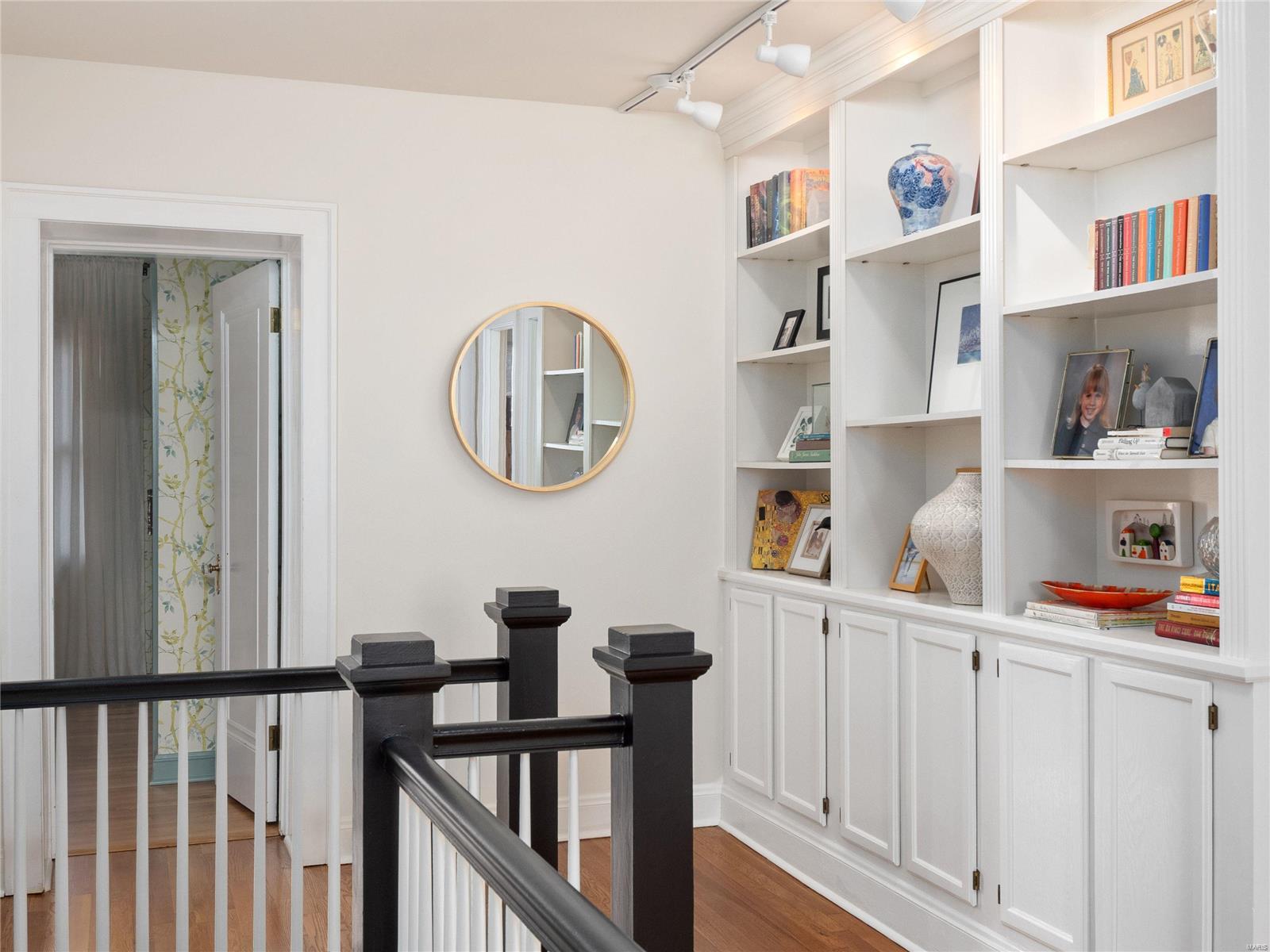 Davis Place - Residential