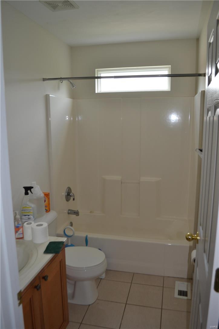 Peine Lake Estate #1 - Residential Lease