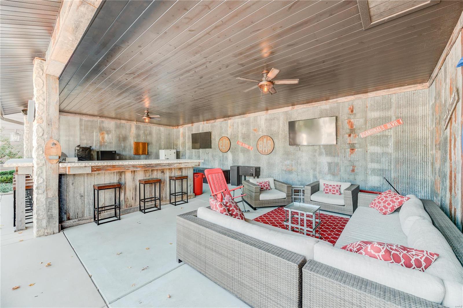 Stonehenge Manor 1 - Residential