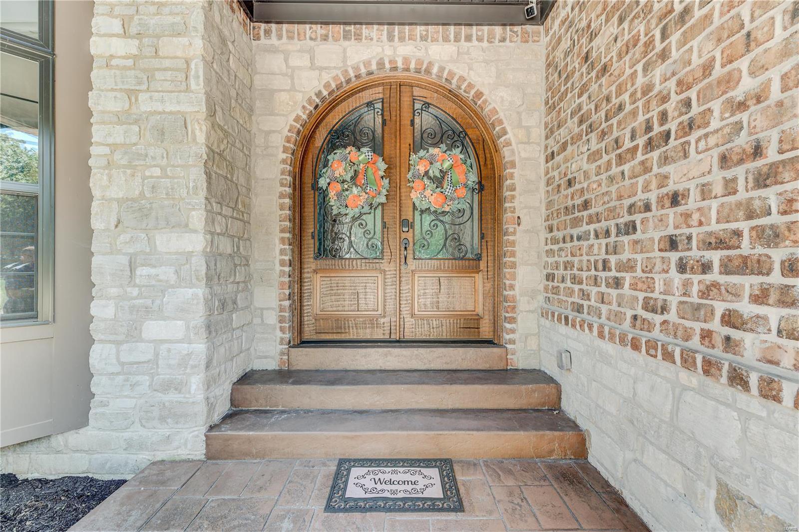 Stonehenge Manor 1 - Residential