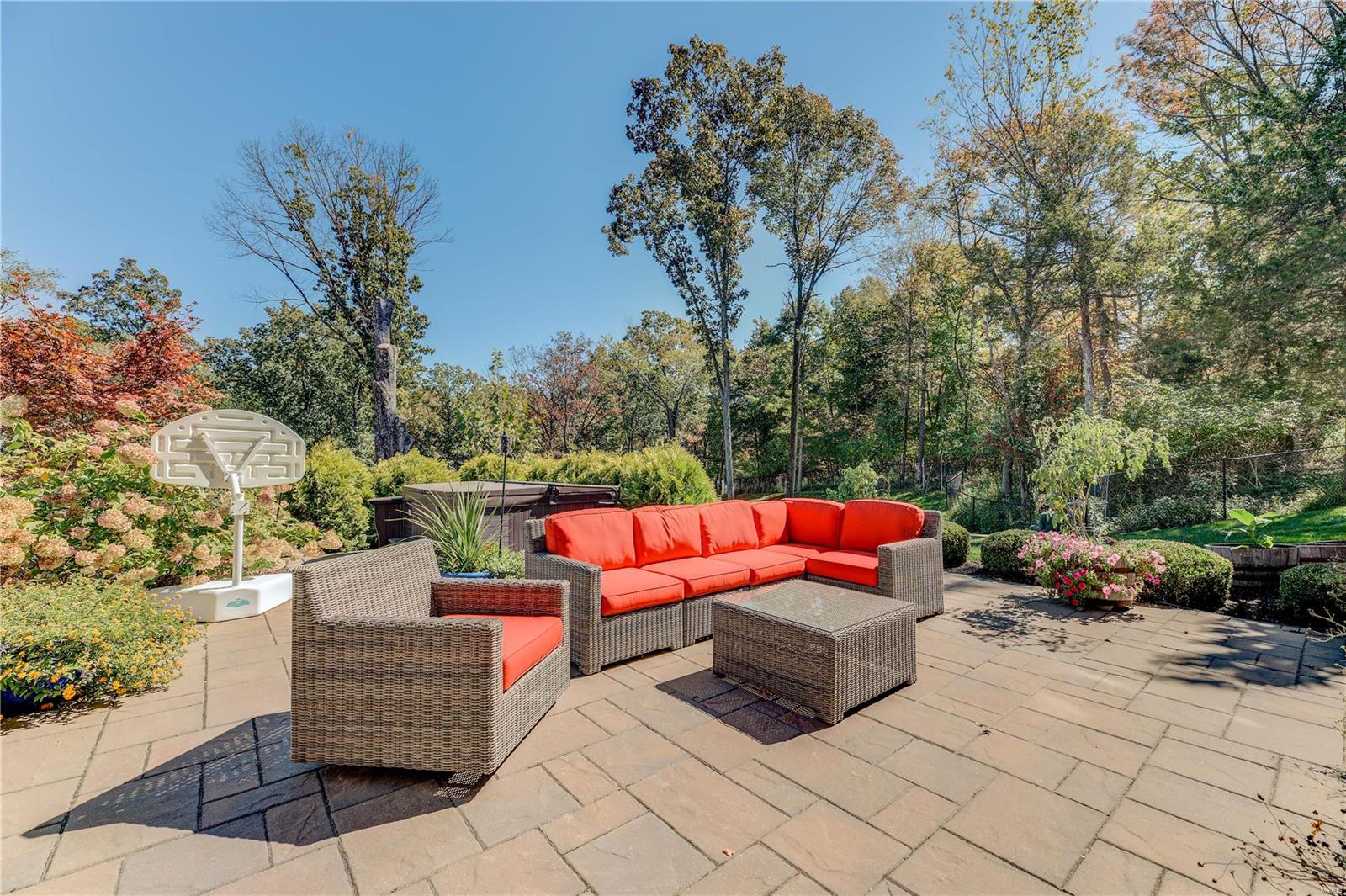 Stonehenge Manor 1 - Residential