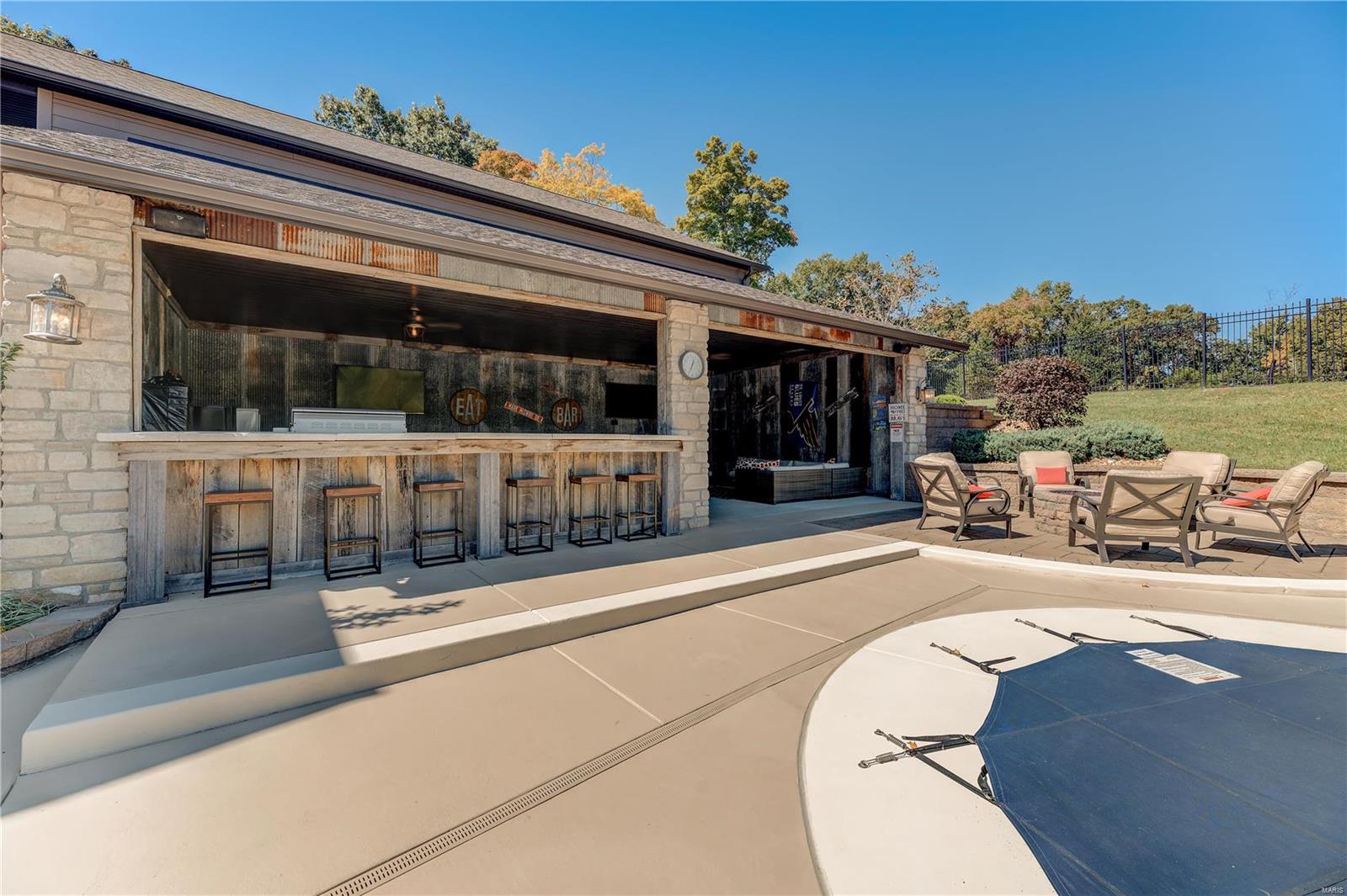 Stonehenge Manor 1 - Residential