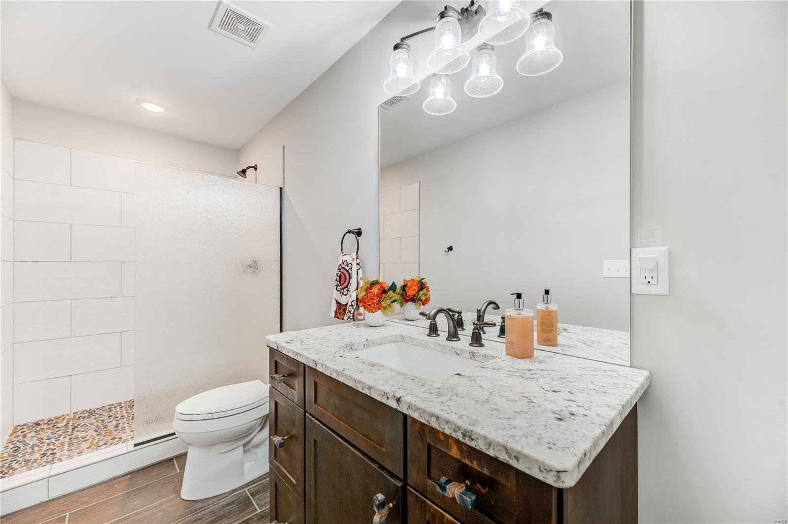 Stonehenge Manor 1 - Residential