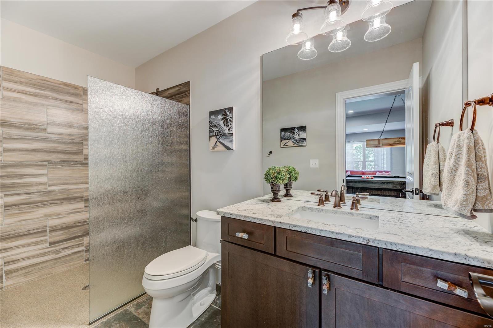 Stonehenge Manor 1 - Residential