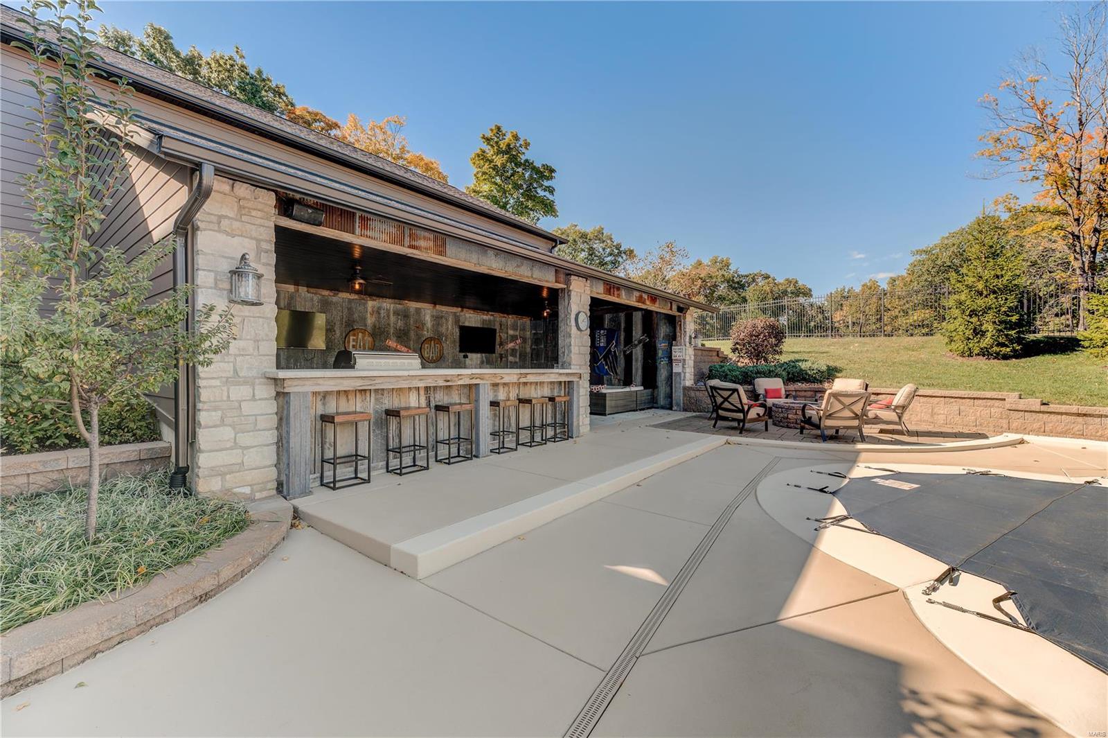 Stonehenge Manor 1 - Residential