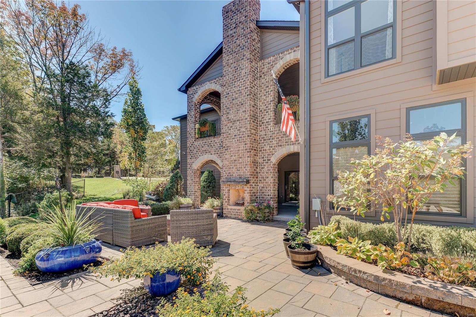 Stonehenge Manor 1 - Residential