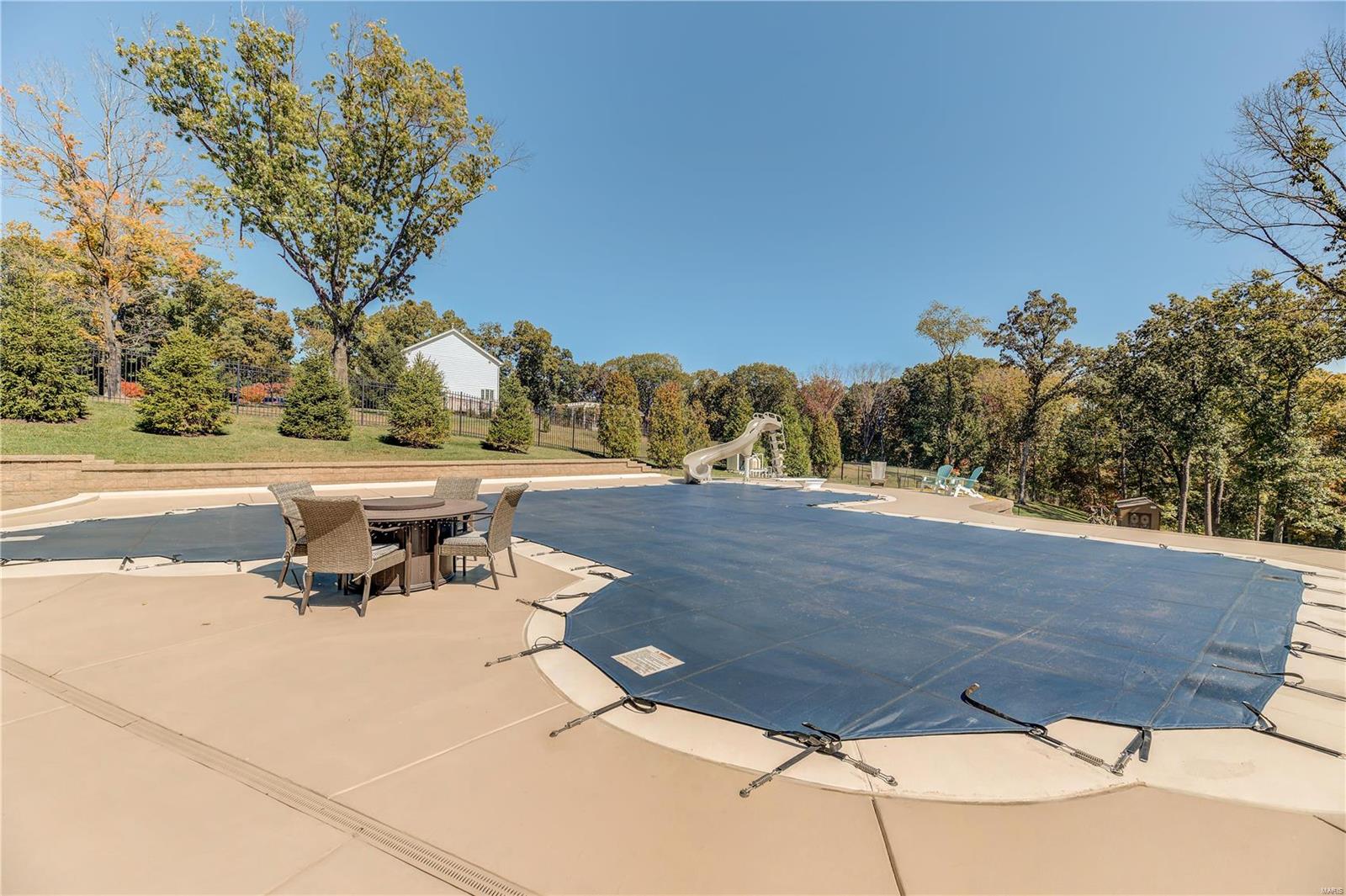 Stonehenge Manor 1 - Residential