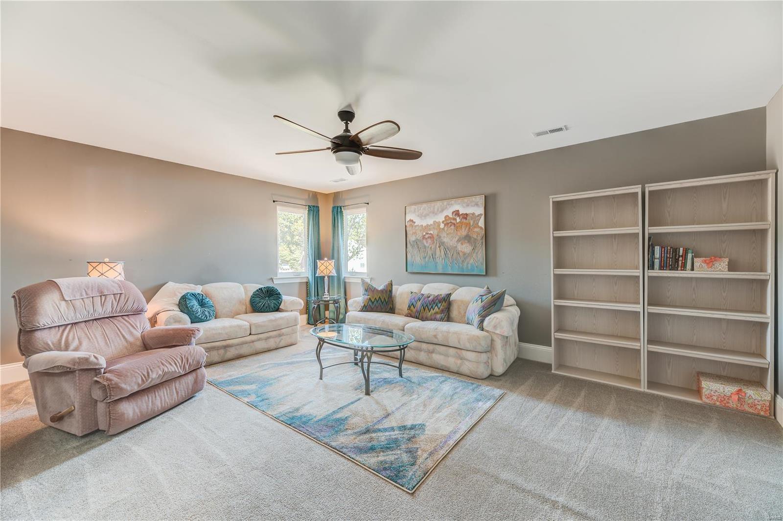 Stonehenge Manor 1 - Residential