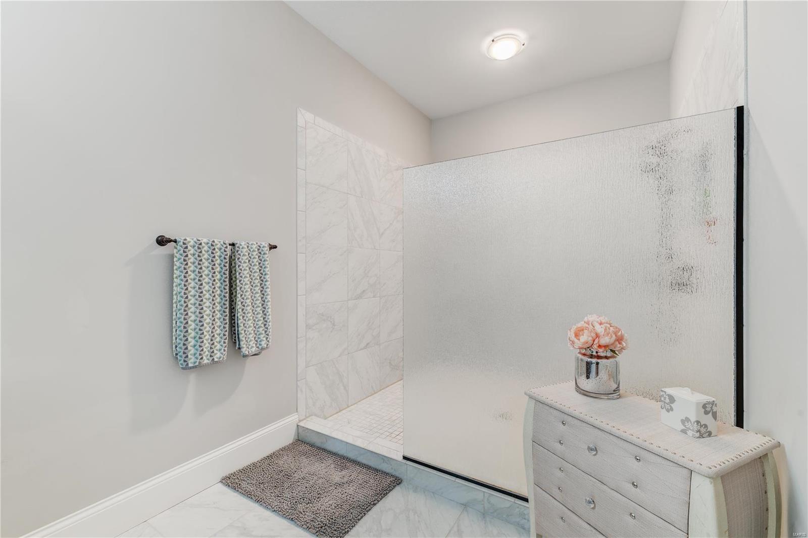 Stonehenge Manor 1 - Residential