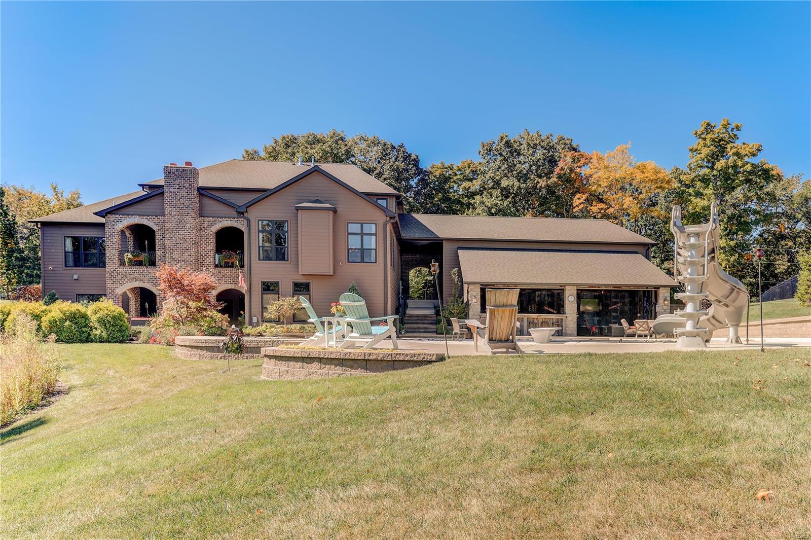 Stonehenge Manor 1 - Residential