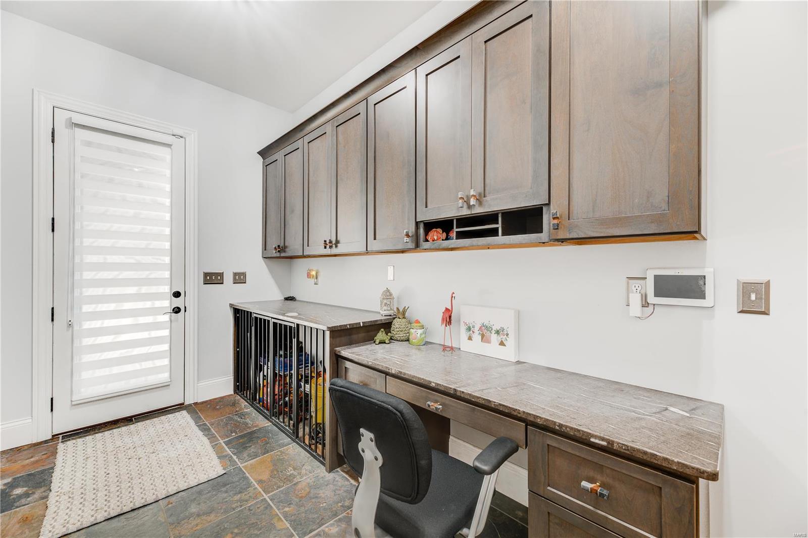 Stonehenge Manor 1 - Residential