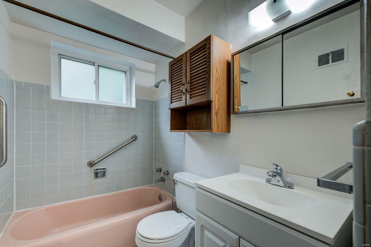 Monclay Place Condo - Residential