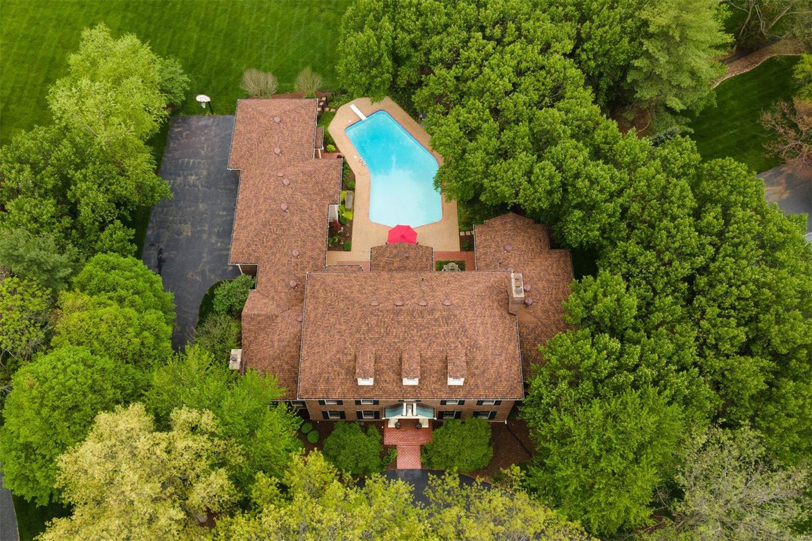 Essex Point - Residential