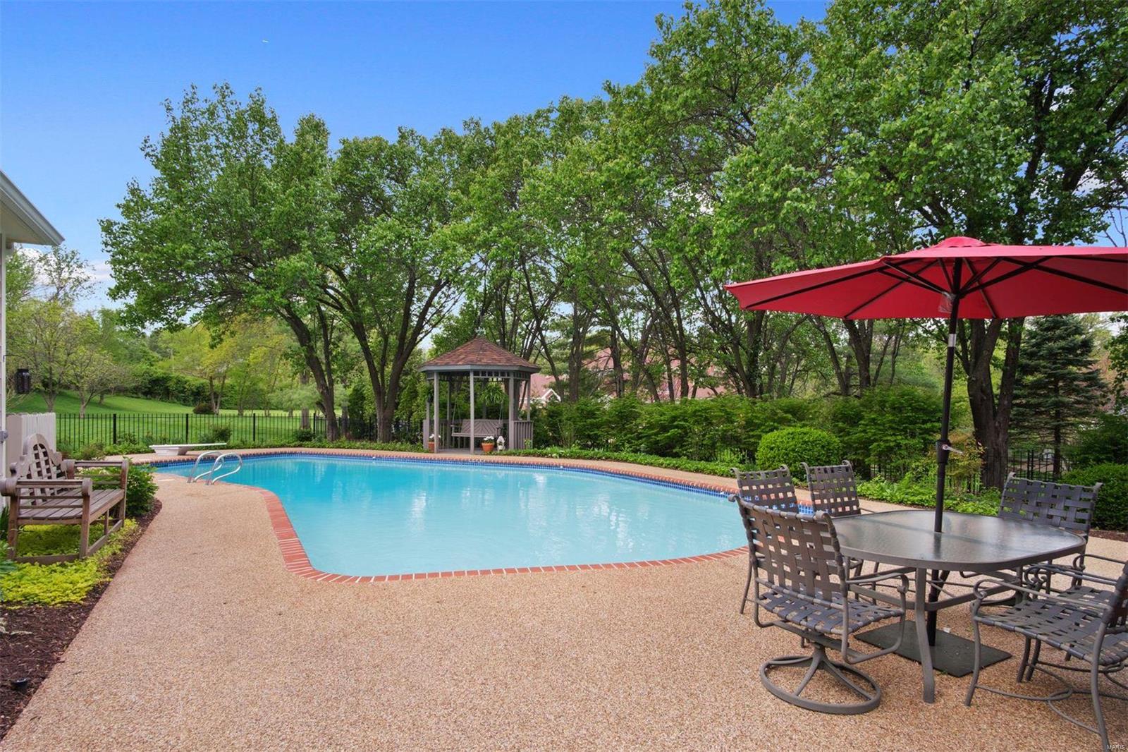 Essex Point - Residential